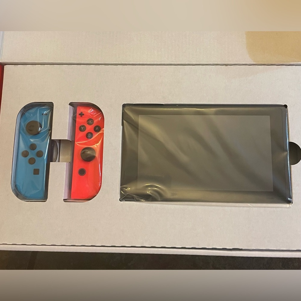 OPEN BOX - Nintendo Switch LCD, New
